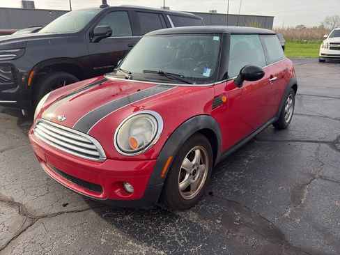Used 2010 MINI Cooper Hardtop FWD image 4