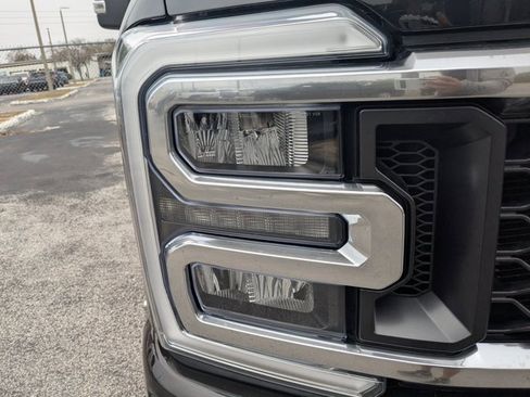 Used 2025 Ford F350 King Ranch image 11