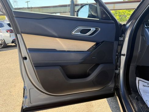 Used 2020 Land Rover Range Rover Velar R-Dynamic S AWD/4WD image 26
