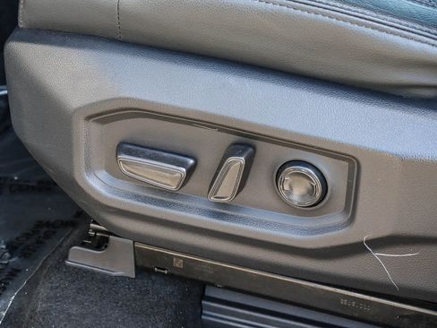 Used 2024 Toyota Tundra Limited image 26