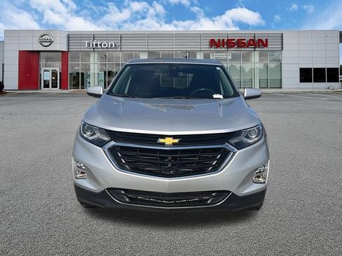 Used 2020 Chevrolet Equinox LT FWD image 2