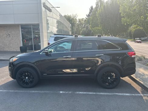 Used 2018 Kia Sorento AWD image 13