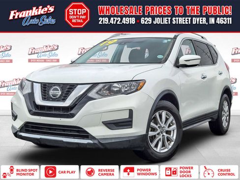 Used 2019 Nissan Rogue SV image 1