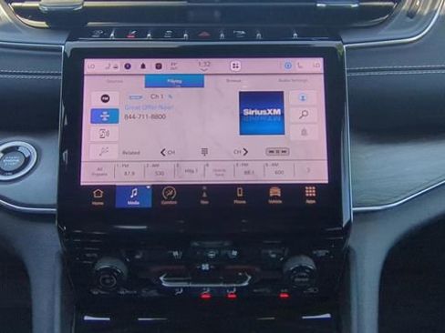 Used 2023 Jeep Grand Cherokee Overland w/ Luxury Tech Group IV image 14