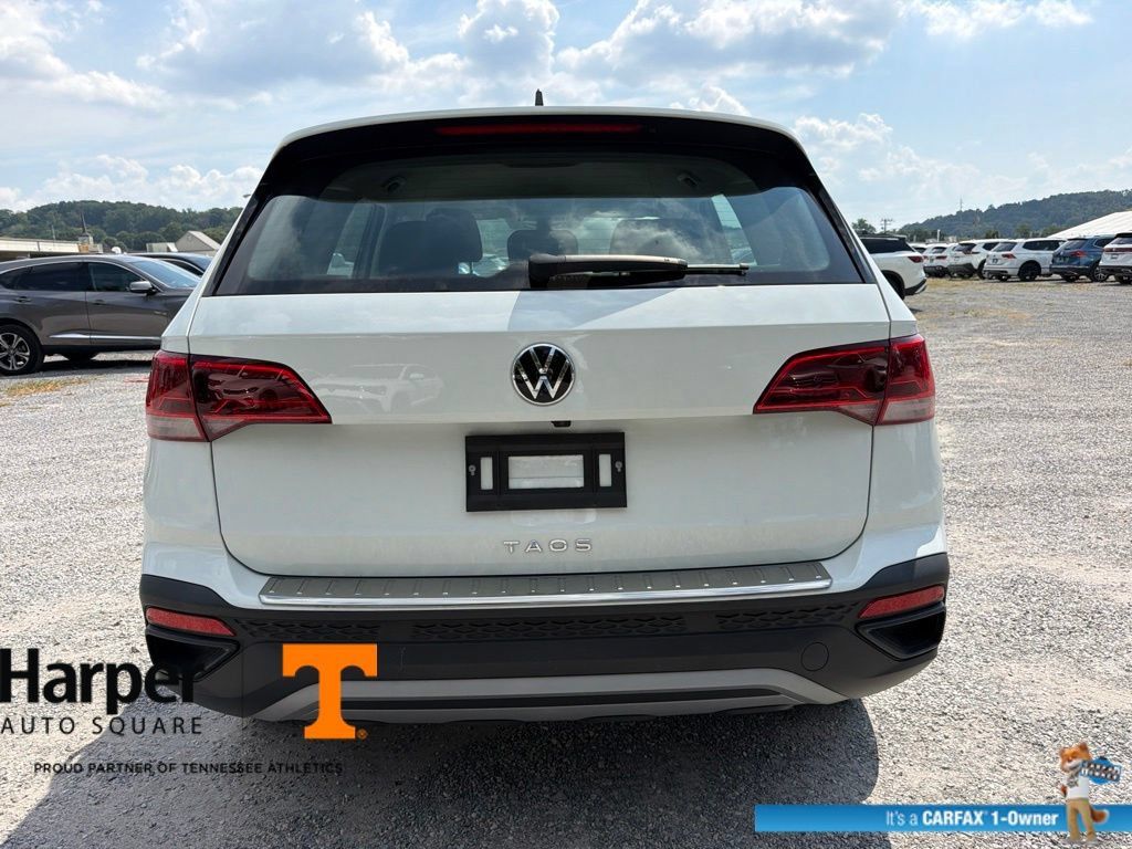Used 2024 Volkswagen Taos S FWD image 4