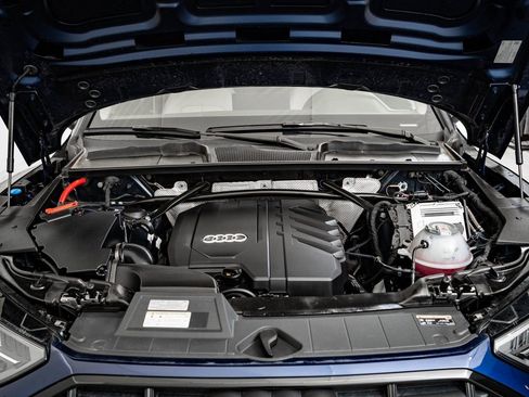 Certified 2025 Audi Q5 2.0T Premium w/ Convenience Plus Package image 46