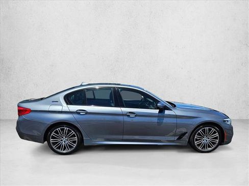 Used 2019 BMW 530e w/ M Sport Package RWD image 4