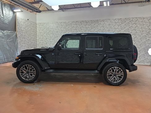 Used 2024 Jeep Wrangler High Altitude image 4