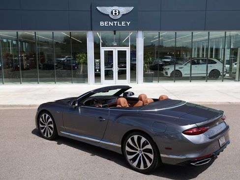 Used 2026 Bentley Continental GT Azure AWD/4WD image 9