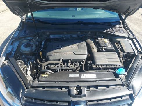 Used 2015 Volkswagen Golf S FWD image 29