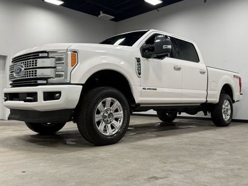 Used 2019 Ford F250 Platinum w/ Platinum Ultimate Package image 5