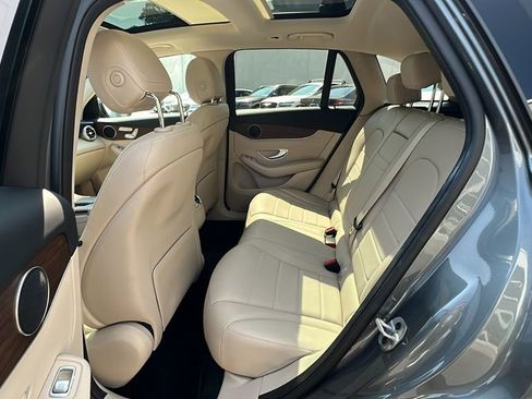 Used 2022 Mercedes-Benz GLC 300 4MATIC image 37