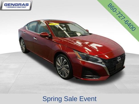 Used 2023 Nissan Altima 2.5 SL AWD/4WD image 1