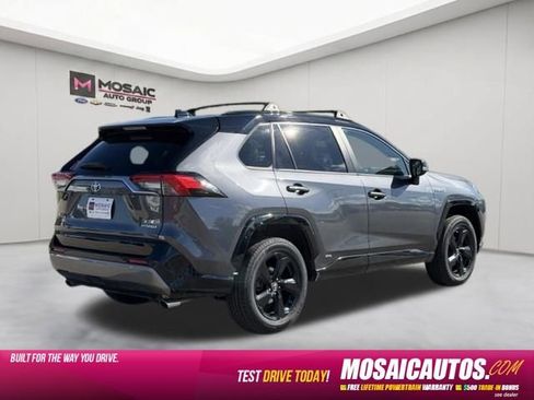 Used 2019 Toyota RAV4 XSE w/ XSE Weather Package AWD/4WD image 7