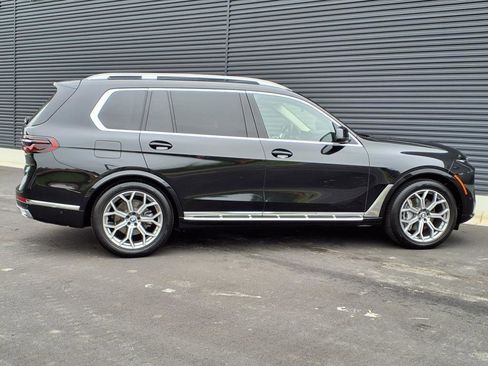Used 2023 BMW X7 xDrive40i w/ Premium Package image 28