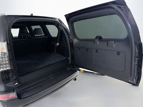 Used 2022 Lexus GX 460 Premium w/ Premium Package AWD/4WD image 24