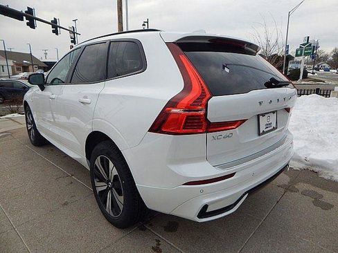 New 2025 Volvo XC60 T8 Core w/ Protection Package Premier AWD/4WD image 10
