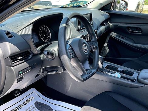 Used 2025 Nissan Sentra S FWD image 17