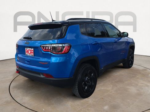 Used 2023 Jeep Compass Trailhawk AWD/4WD image 10
