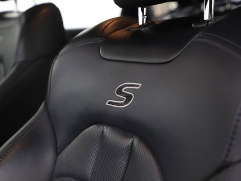 Used 2016 Chrysler 200 S w/ Navigation & Sound Group I image 22