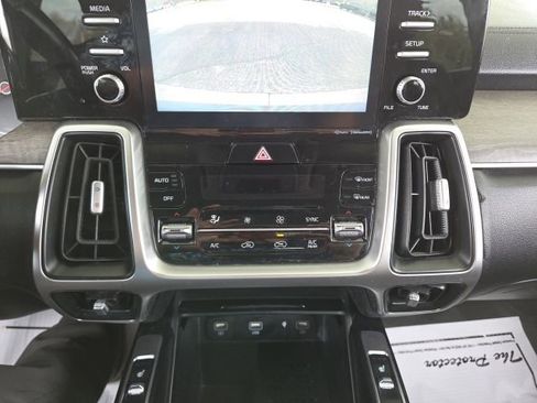 Used 2021 Kia Sorento EX image 55