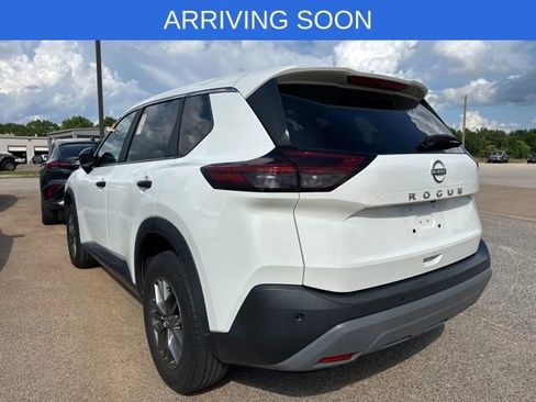 Used 2023 Nissan Rogue S FWD image 4