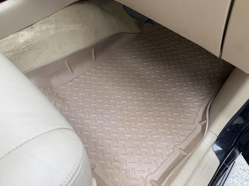 Used 2003 Lexus LX 470 4WD image 62