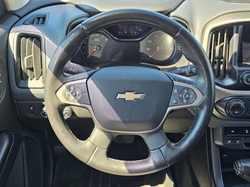 Used 2017 Chevrolet Colorado Z71 AWD/4WD image 25