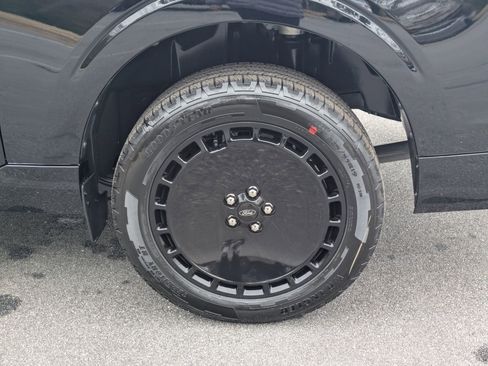 New 2026 Ford Maverick Lobo image 8