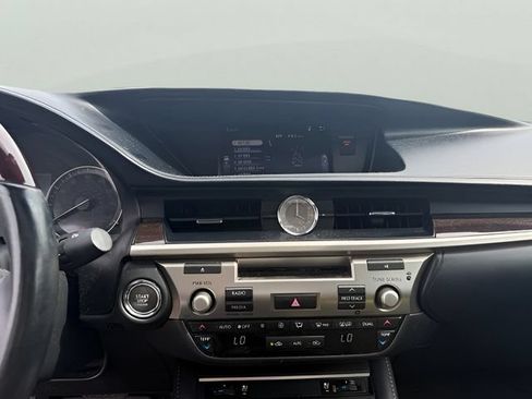 Used 2017 Lexus ES 350 w/ Premium Package FWD image 16