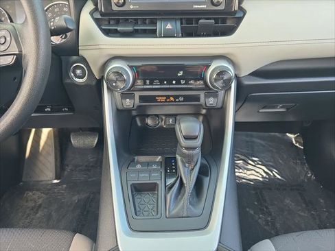 Certified 2022 Toyota RAV4 XLE w/ Convenience Package FWD image 11