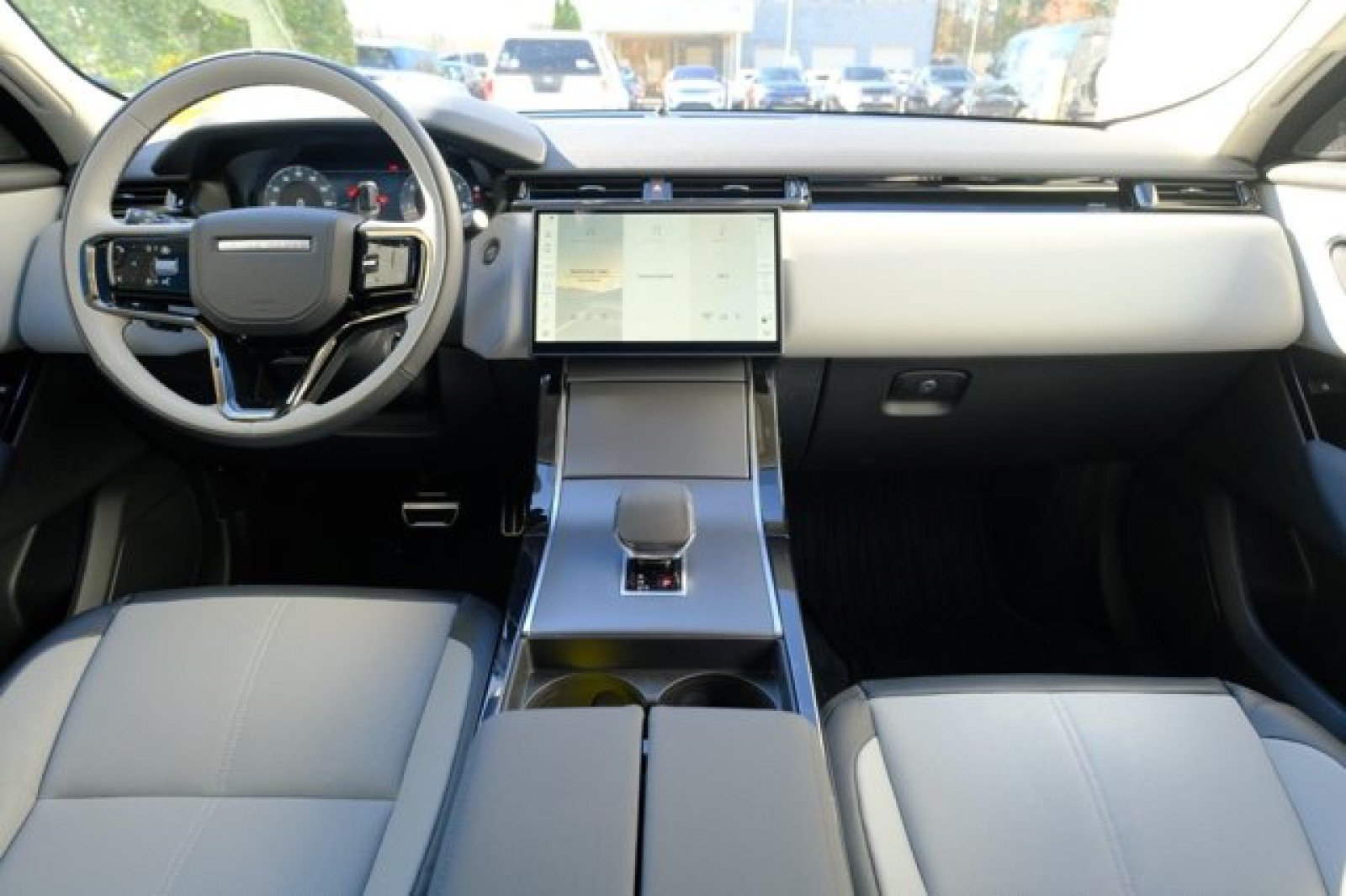 Certified 2025 Land Rover Range Rover Velar Dynamic SE AWD/4WD image 21