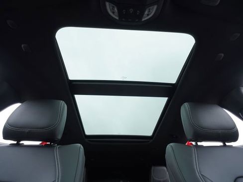 New 2026 Chrysler Pacifica Select image 12