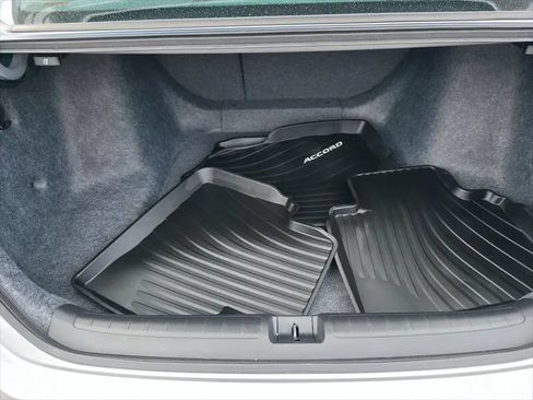 Used 2021 Honda Accord Touring image 35