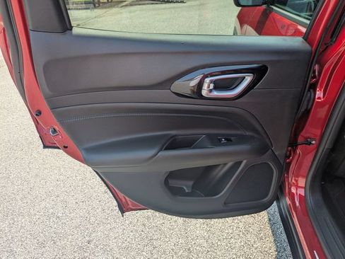 New 2026 Jeep Compass Latitude AWD/4WD image 24
