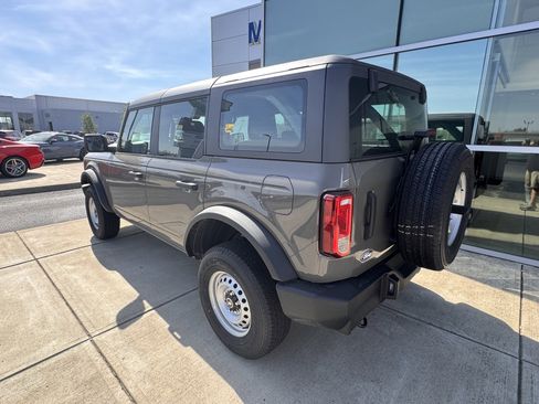 New 2026 Ford Bronco 4-Door image 4