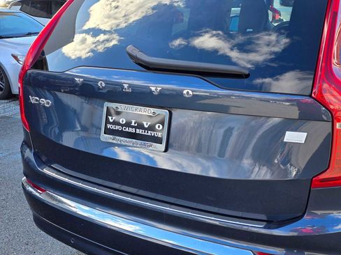 Used 2023 Volvo XC90 T8 Ultimate w/ Lounge Package image 15
