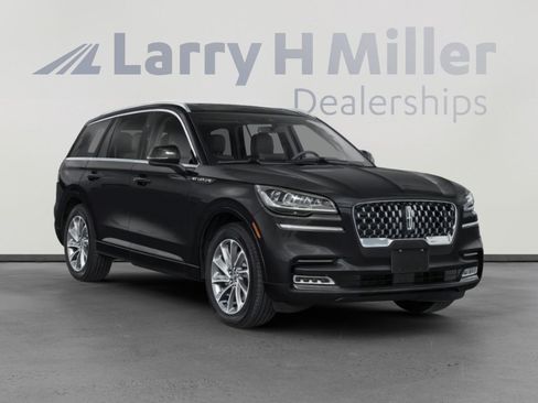 Used 2020 Lincoln Aviator Grand Touring w/ Equipment Group 302A image 6