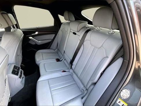 Used 2022 Audi Q5 2.0T Prestige w/ Prestige Package image 28