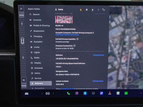 Used 2021 Tesla Model S Plaid image 4