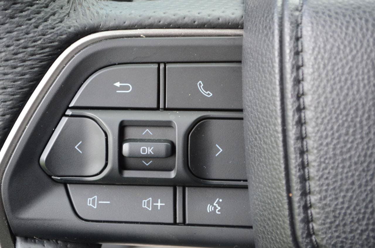 Used 2024 Toyota Tacoma TRD Off-Road w/ TRD Off Road Upgrade Package AWD/4WD image 30