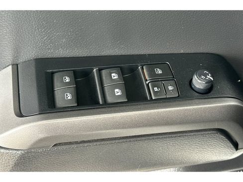 Used 2023 Toyota Tacoma TRD Off-Road AWD/4WD image 12