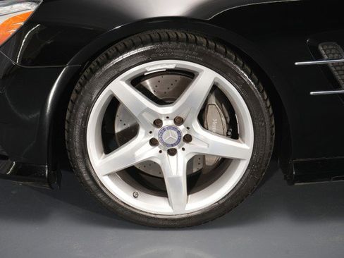 Used 2014 Mercedes-Benz SL 550 image 29