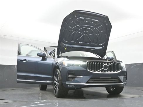 Used 2023 Volvo XC60 B5 Ultimate w/ Climate Package image 56