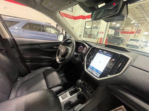 Used 2023 Subaru Ascent Limited w/ Technology Package AWD/4WD image 6