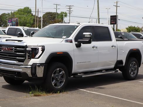 New 2026 GMC Sierra 2500 SLT w/ SLT Premium Package AWD/4WD image 2