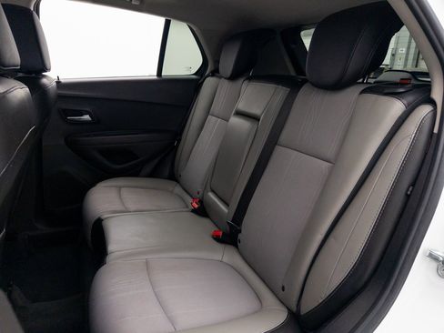 Used 2016 Chevrolet Trax LT w/ LT Convenience Package image 24