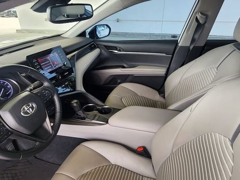 Used 2022 Toyota Camry SE w/ Convenience Package FWD image 16