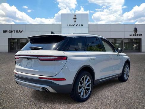 Used 2022 Lincoln Corsair AWD w/ Premium Package image 5