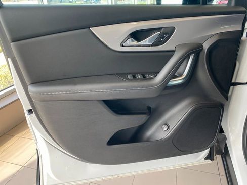 Used 2023 Chevrolet Blazer LT w/ Midnight/Sport Edition image 11